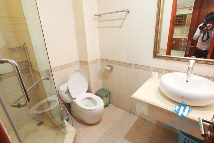 One bedroom apartment with a huge back yard garden for rent on Xuan Dieu